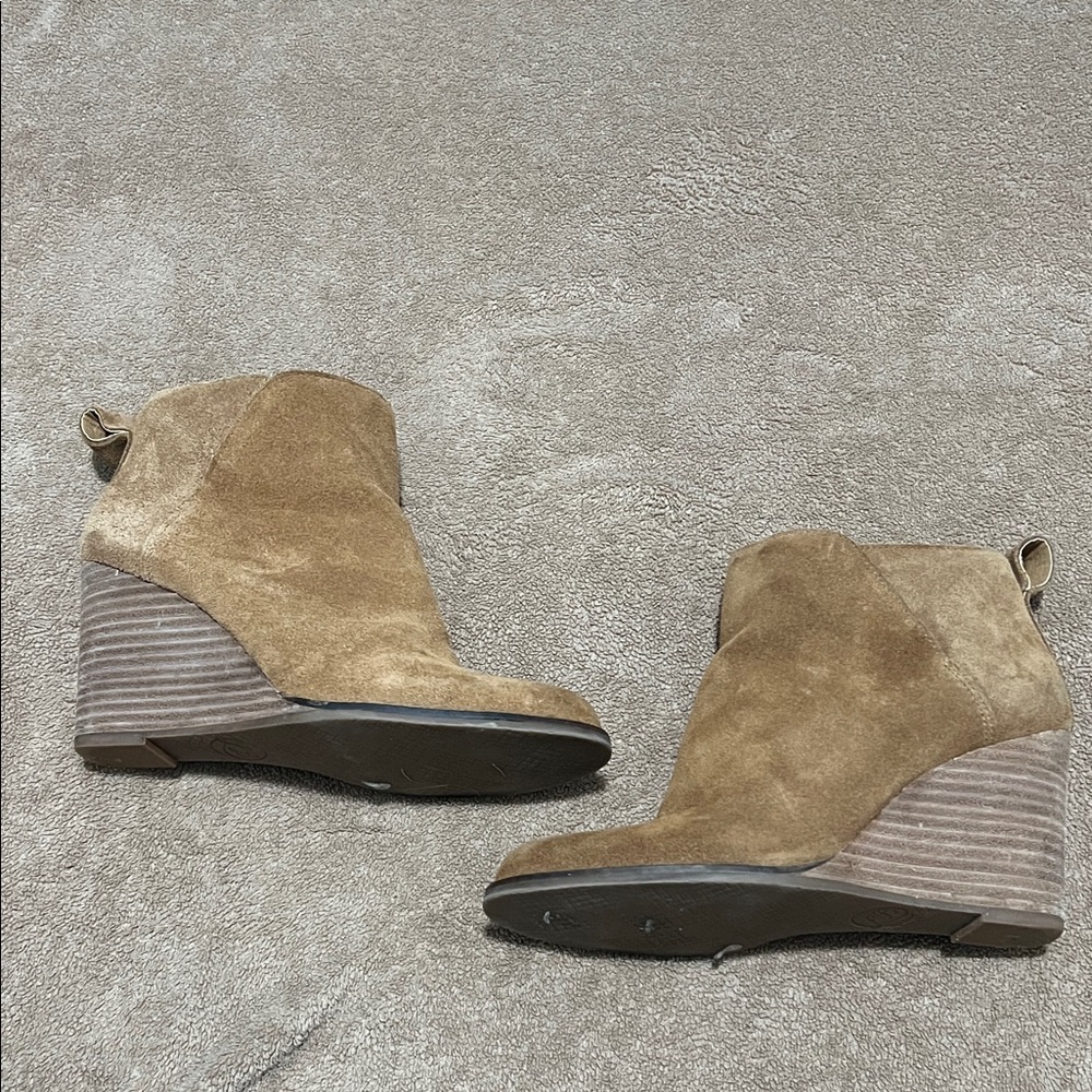 Women's Tan Suede Wedge Ankle Boots